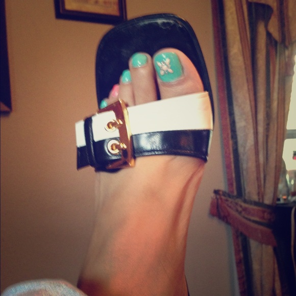 Super chic Anne Klein mules