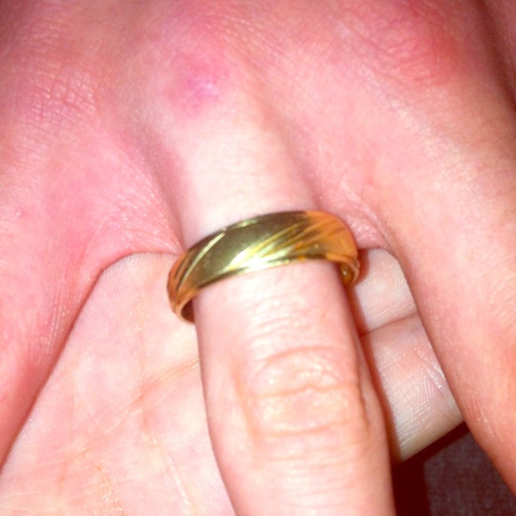 14kt gold wedding band💛💍