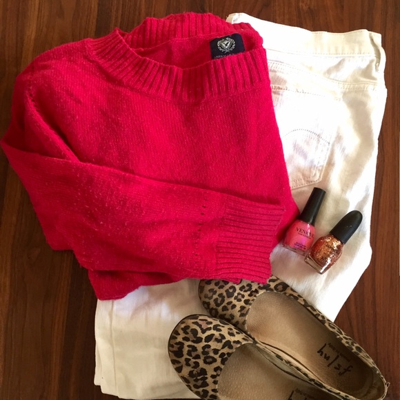 American Eagle Outfitters Tops - NWOT Pink American Eagle Sweater