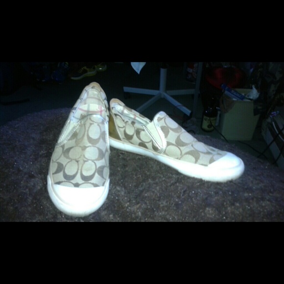 Shoes slip on