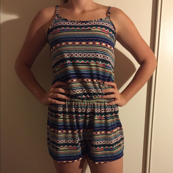 Romper - Picture 2 of 3