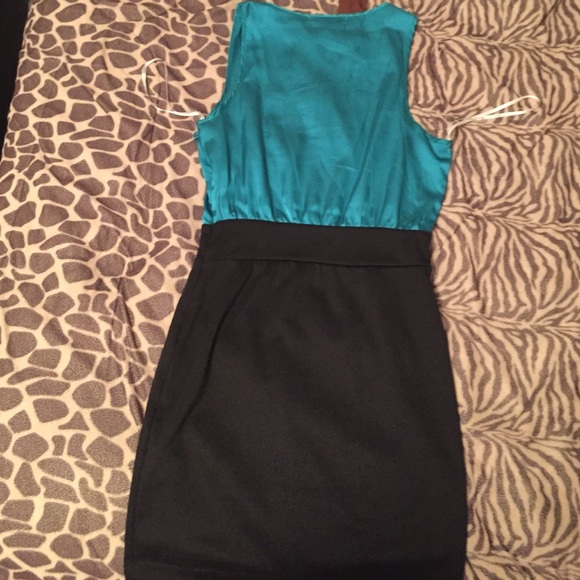 Teal Forever 21 Dress! ❤️👠👗 - Picture 4 of 4