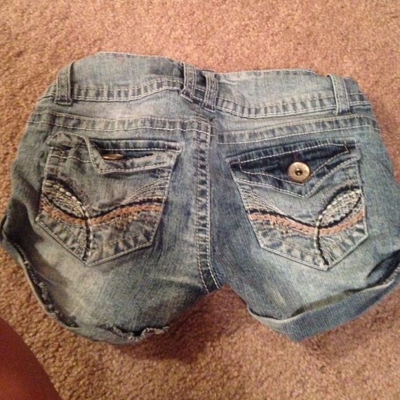 Shorts - Picture 2 of 2