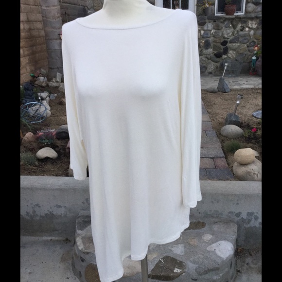 Ivory Asymmetrical top - XL