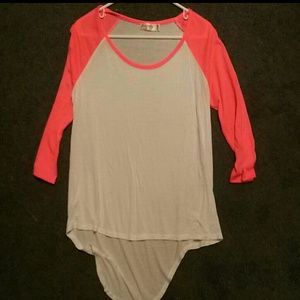 SOLD  Heart Hips M Top