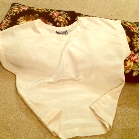 Silk poly vintage creme crop
