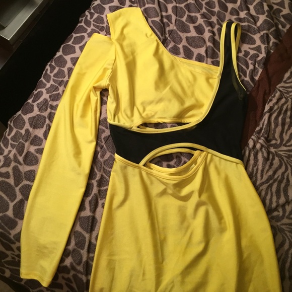 Yellow 😍 Beautiful Dress!! - Picture 4 of 4