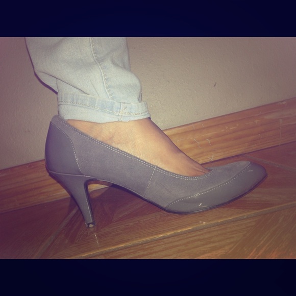 Isaac Mizahari target Grey patent & suede heels