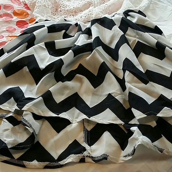 NWOT Awesome Short Summer Dress - Picture 2 of 3