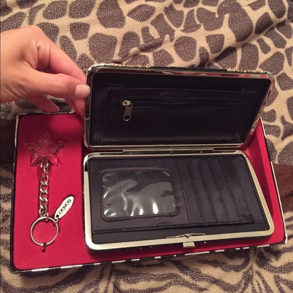 NEW Bongo Hardware Wallet & Key Chain Set ๐ - Picture 3 of 4