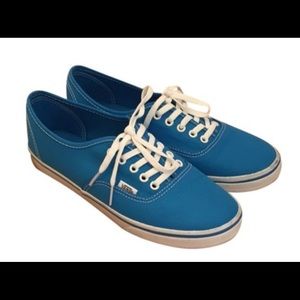 Vans turquoise skater shoe