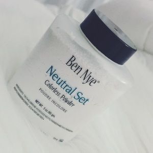 Ben Nye translucent Powder