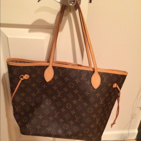 SOLD!!!! Authentic Louis Vuitton never full mm - Picture 2 of 4
