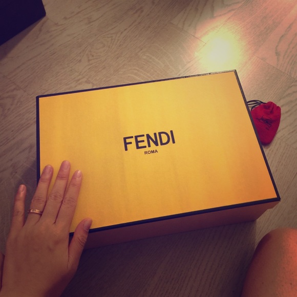 Fendi shoes box