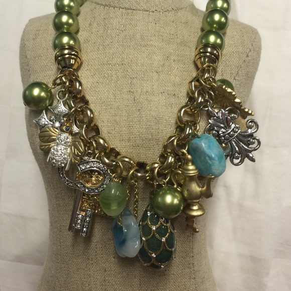 Carolee Jewelry - 🎀 CAROLEE 15 pc charm necklace with lime pearls🎀