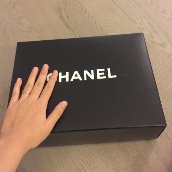 Chanel Le boy bag 's box