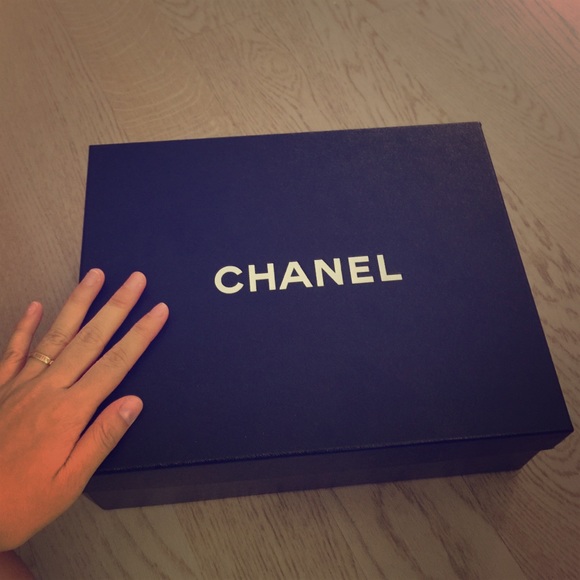 Chanel shoes box