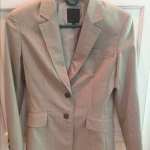 Limited suit with blazer and skirt