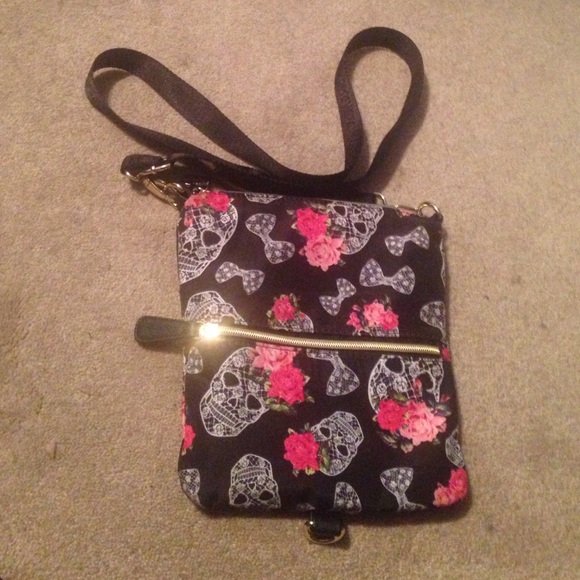 Betsey Johnson Crossbody bag