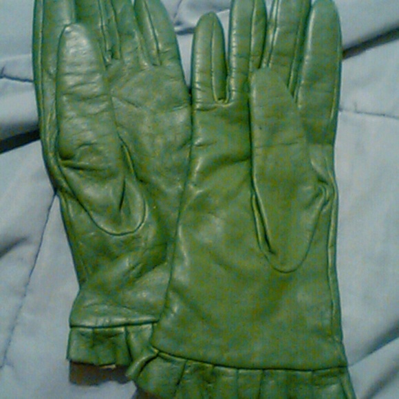 Discounted 30% OFF LISTED PRICE ! Leather gloves