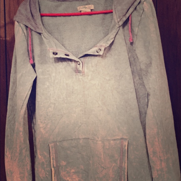 Bluish-grey distressed hooded pull over
