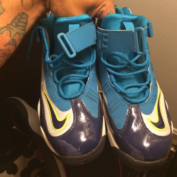 Ken Griffey jr condition 8/10 - Picture 2 of 3