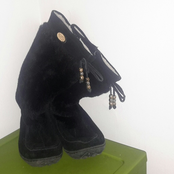 Snow boots