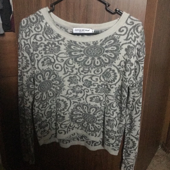 Tops - Picture 1 of 1