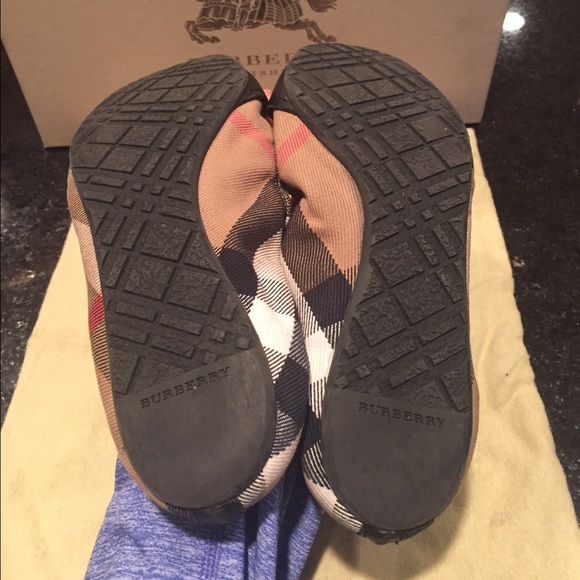 Burberry ballet flats w/leather & brass buckle - Picture 3 of 4