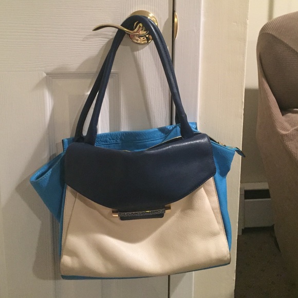 Color Block Vince Camuto Tote.