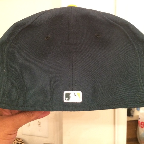 A's fitted - Picture 2 of 3