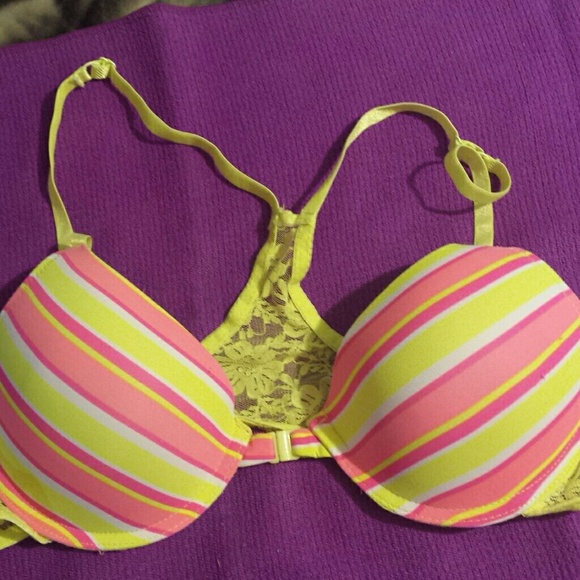 Wired and padded 36B bra