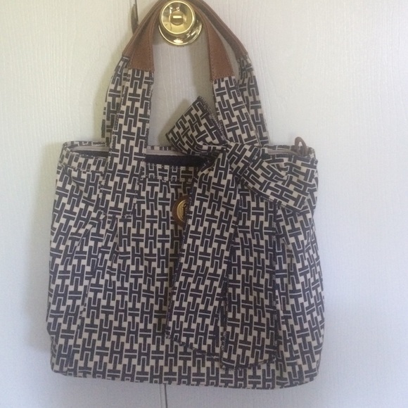 EUC Tommy Hilfiger tote