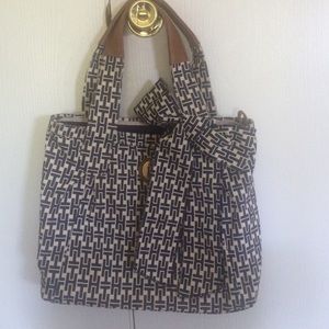 EUC Tommy Hilfiger tote