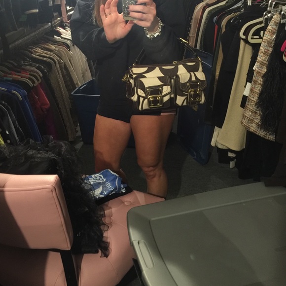 Handbag - Picture 4 of 4