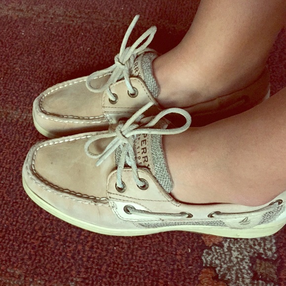 Women's Sperry's size 6!!!!