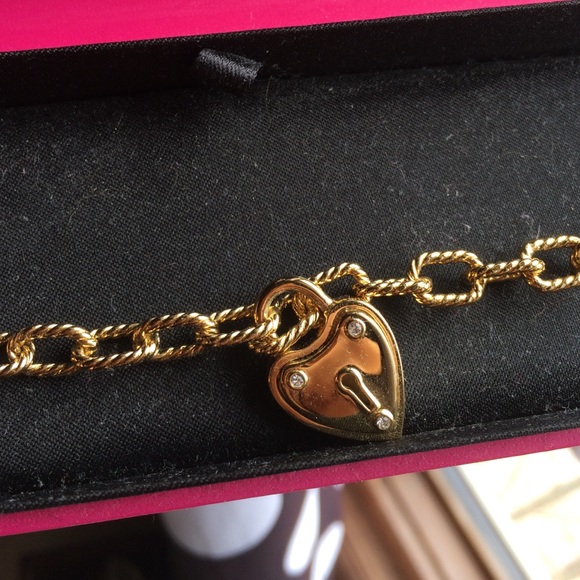 Juicy Couture Heart Charm Bracelet - Picture 2 of 3