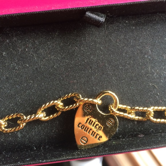 Juicy Couture Heart Charm Bracelet - Picture 3 of 3