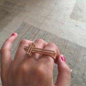 Gold double finger cross ring