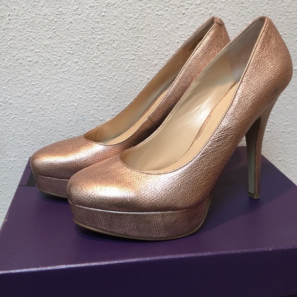 Enzo Angiolini Rose Gold Pump - Picture 4 of 4