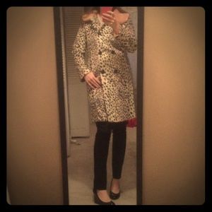 ✨Fall Sale!!✨Size 12 coat from Victoria's Secret.