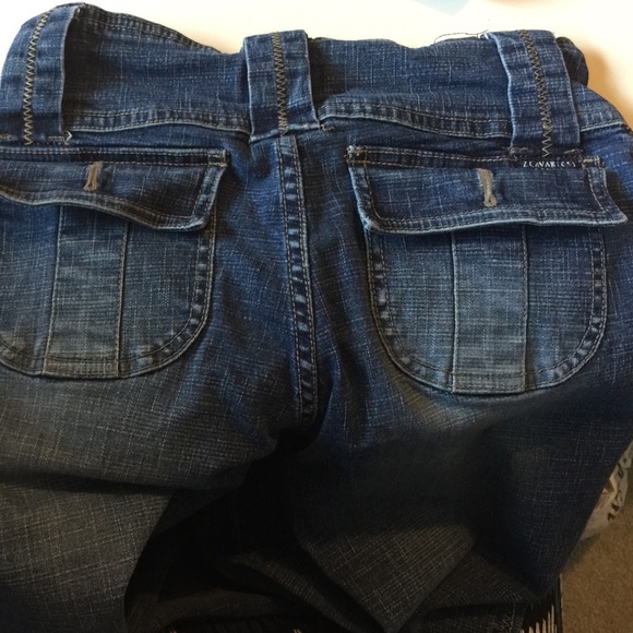 🎉Host Pick🎉 Z Cavaricci Blue Jean Capri Cropped - Picture 3 of 6