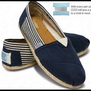 Blue and White Striped Toms