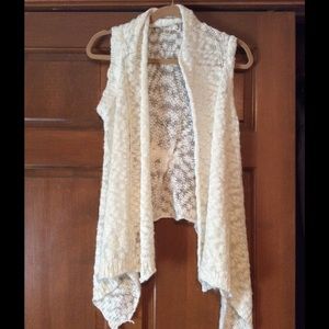 Sleeveless knit vest