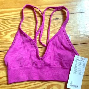 Lululemon Seamlessly Plunge Bra