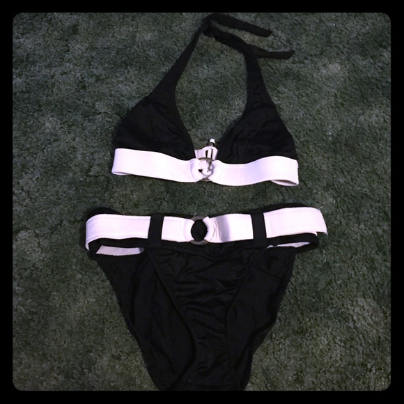 CLEARANCE🎉 Venus B&W bikini