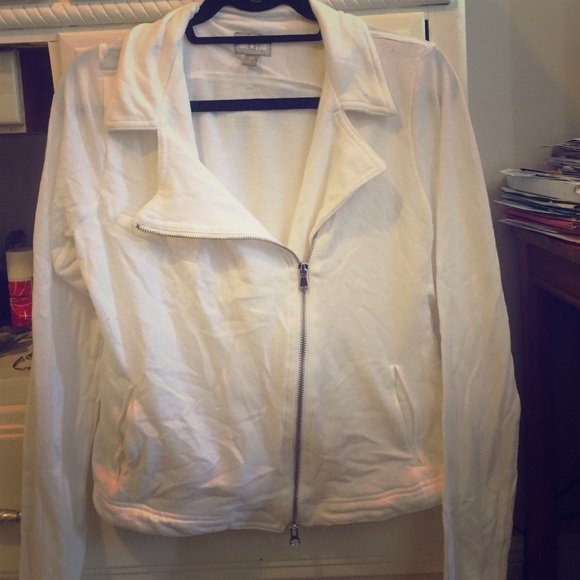 Converse One Star White blazer.