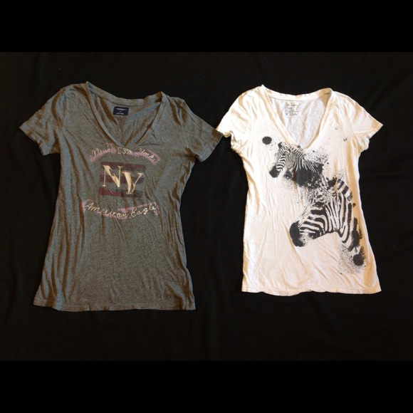 American Eagle & Abercrombie and Fitch graphic T's - Picture 2 of 3