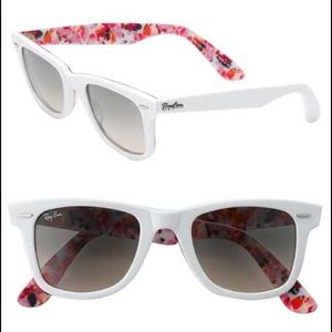 White Ray-Ban Wayfarers