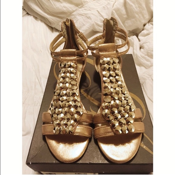 Enzo Angiolini Killy Sandal in Dnurame